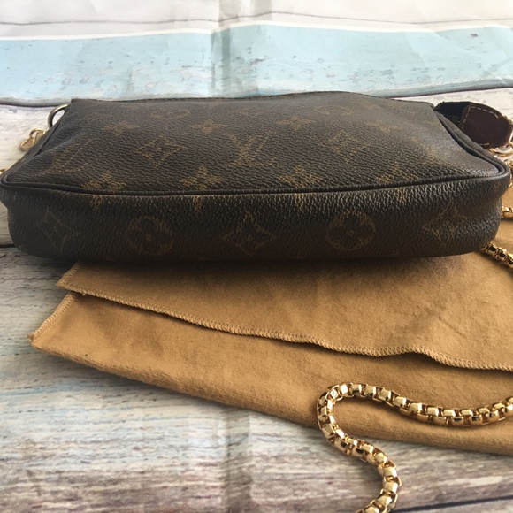 GUC Authentic Louis Vuitton Monogram Pochette - Picture 10 of 13